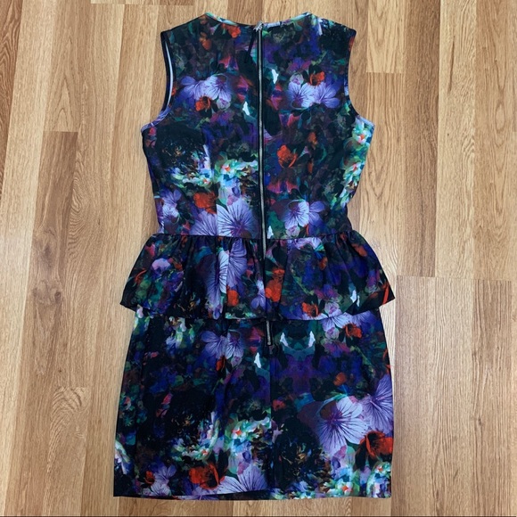 Floral Peplum Dress with Accent Zipper - Picture 5 of 7